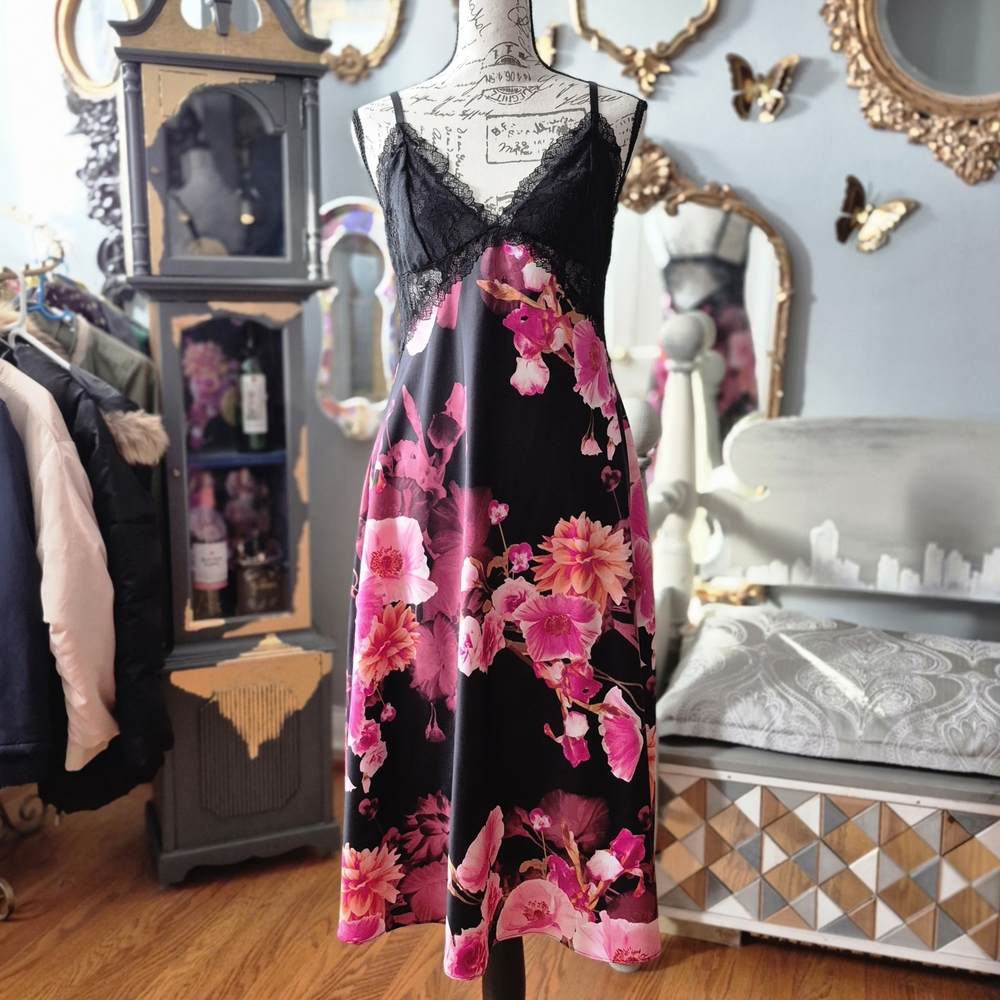 Sofra Sexy Black and Pink Floral Chemise Small